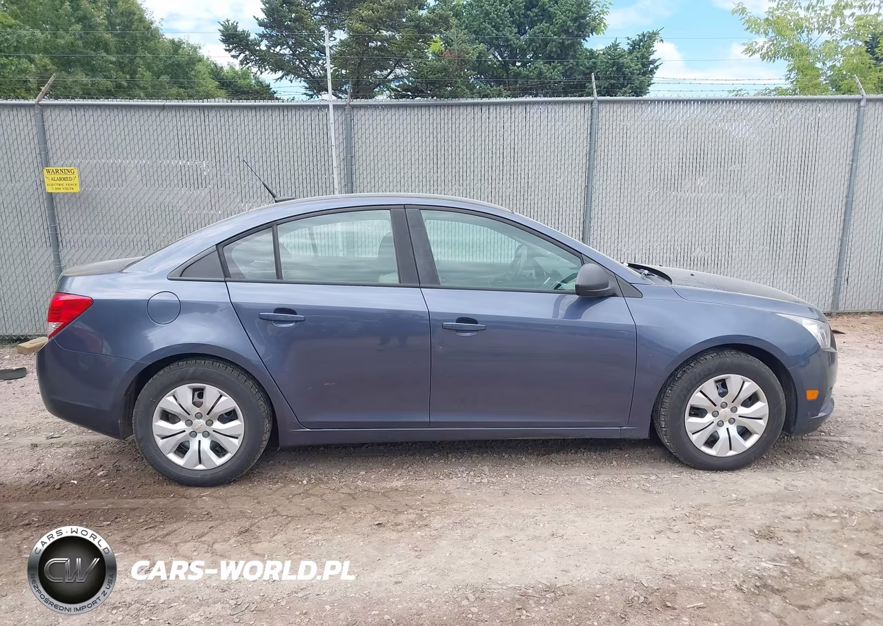 2014 Chevrolet Cruze Ls Auto VIN:1G1PA5SH6E7113356 - 13