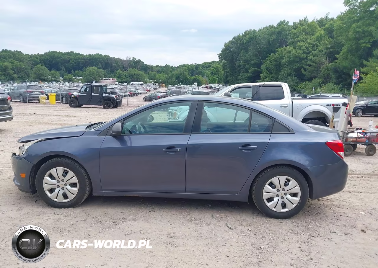 2014 Chevrolet Cruze Ls Auto VIN:1G1PA5SH6E7113356 - 14