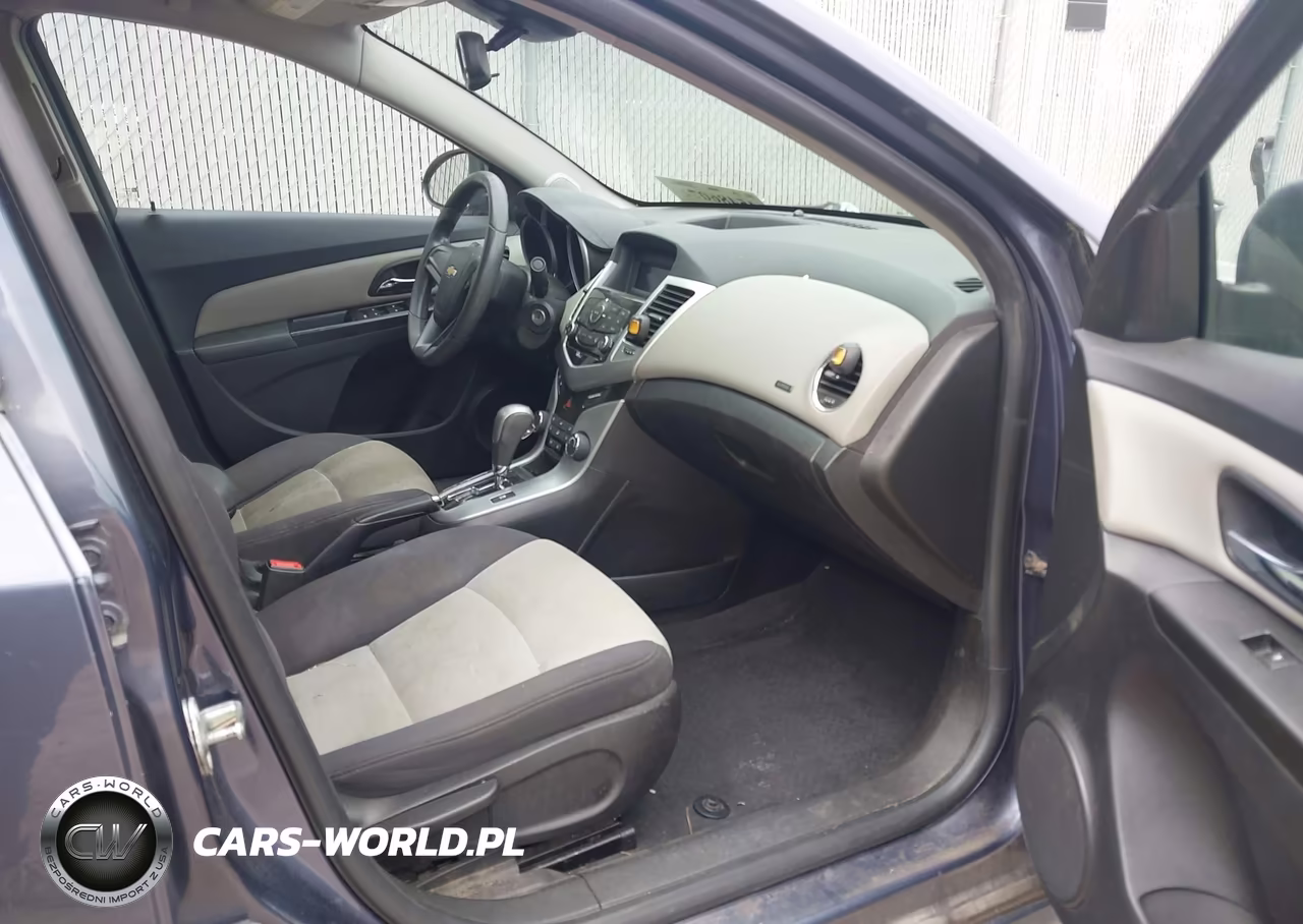 2014 Chevrolet Cruze Ls Auto VIN:1G1PA5SH6E7113356 - 5