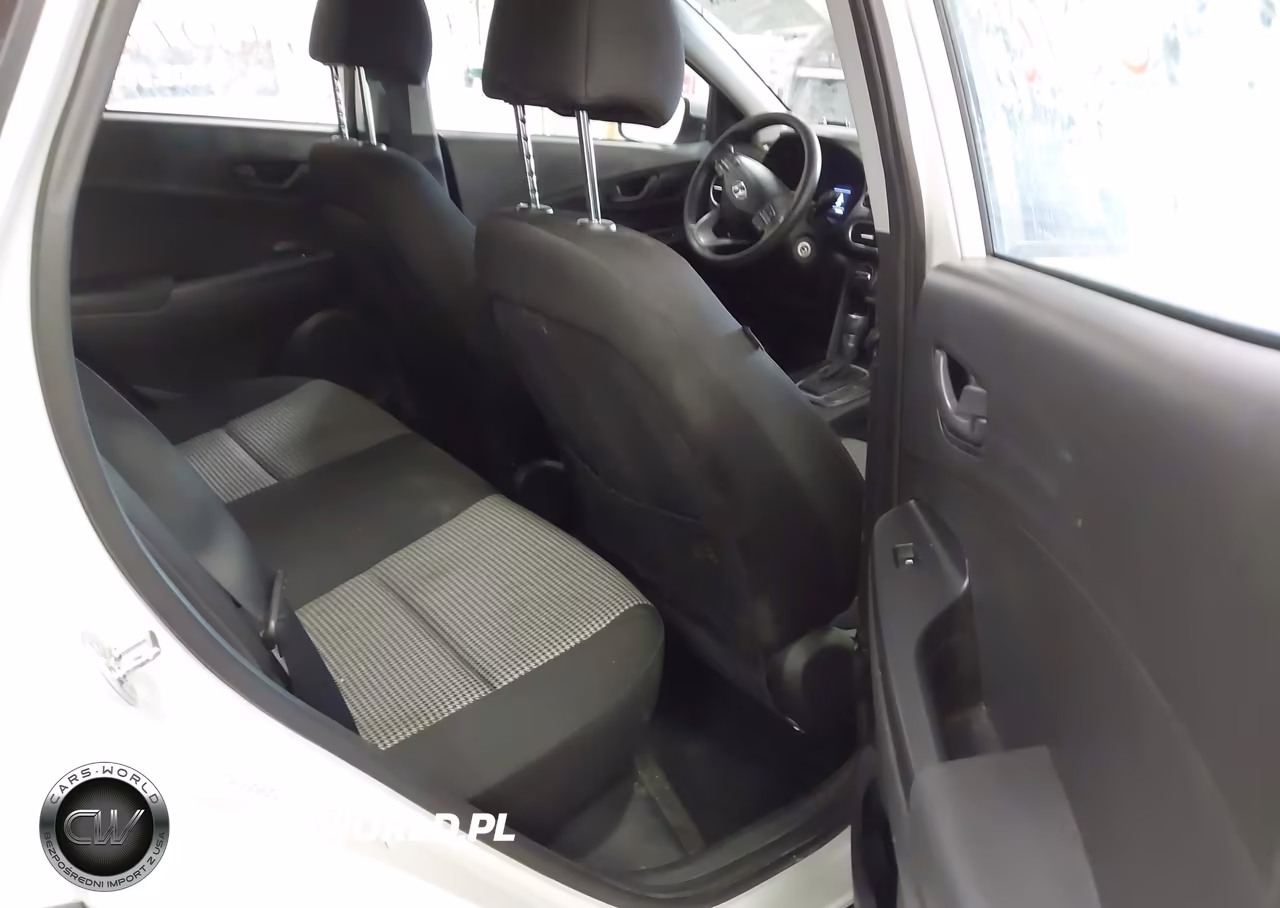 2019 Hyundai Kona Se VIN:KM8K12AA1KU268538 - 8