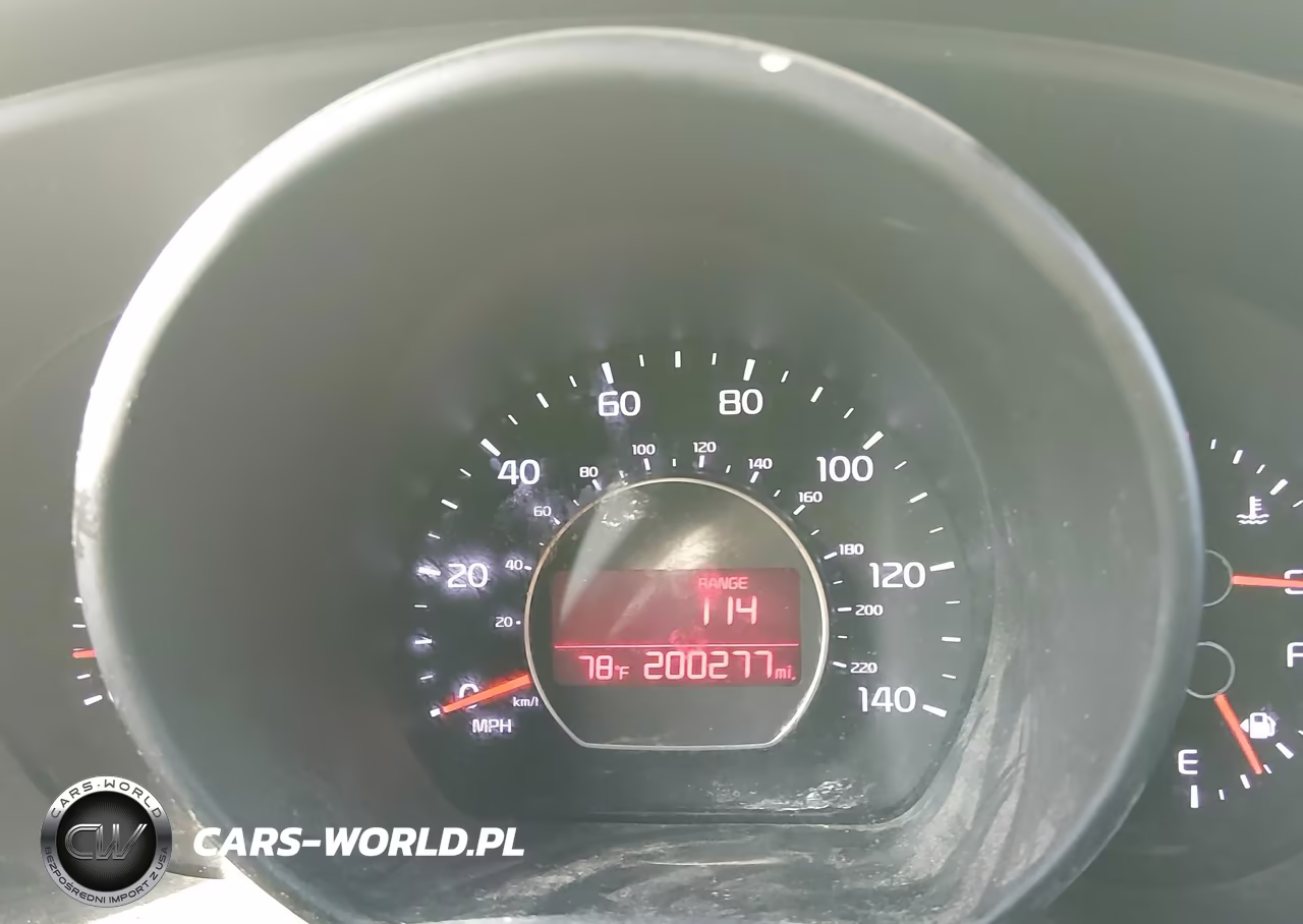2015 Kia Soul VIN:KNDJN2A2XF7135889 - 7