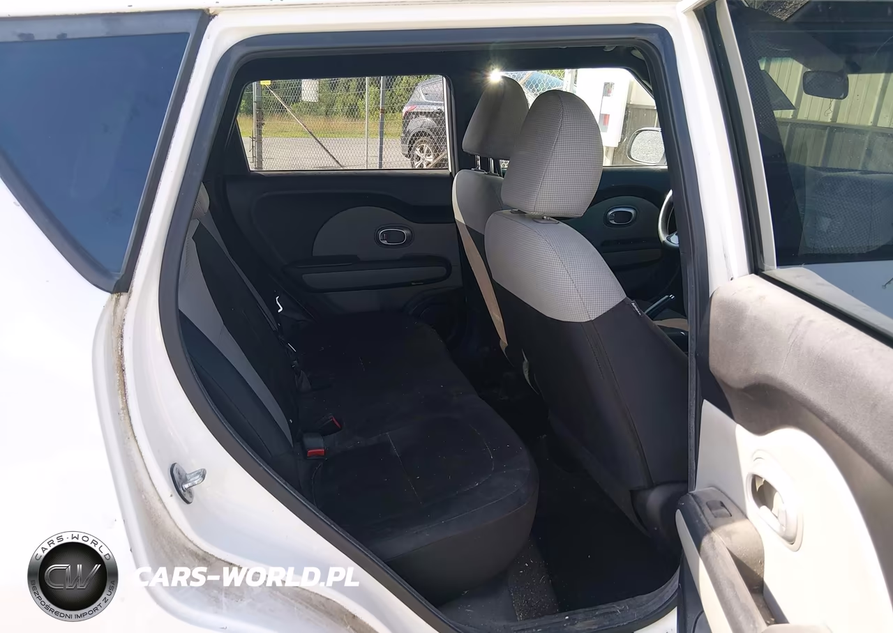 2015 Kia Soul VIN:KNDJN2A2XF7135889 - 8