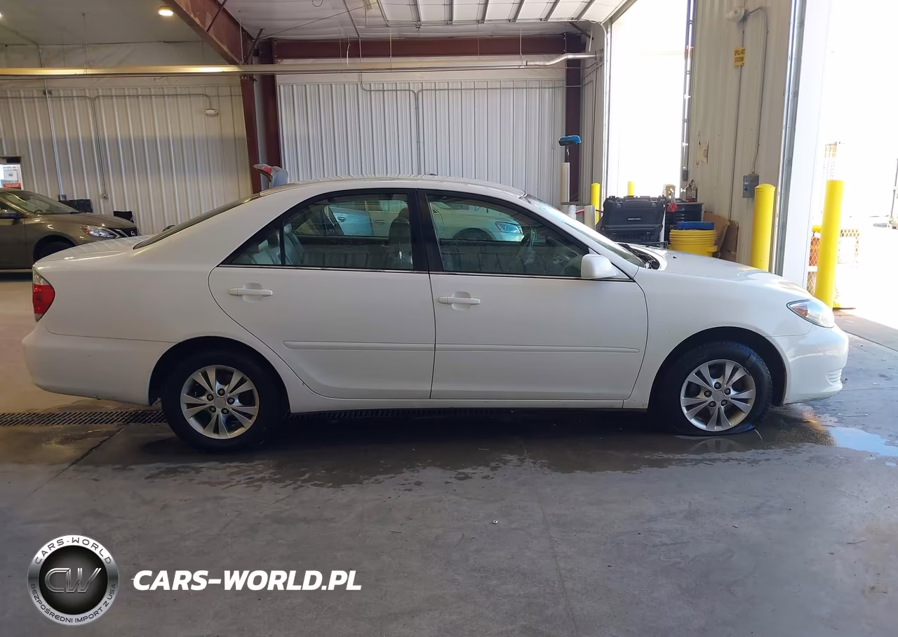 2005 Toyota Camry Le V6 VIN:4T1BF30K05U614598 - 14