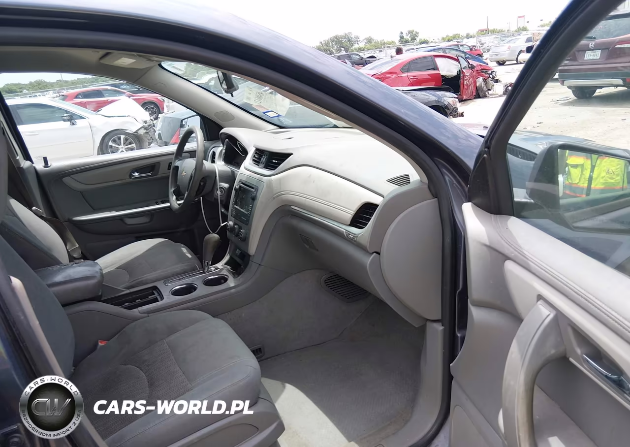 2013 Chevrolet Traverse Ls VIN:1GNKRFED3DJ141262 - 5