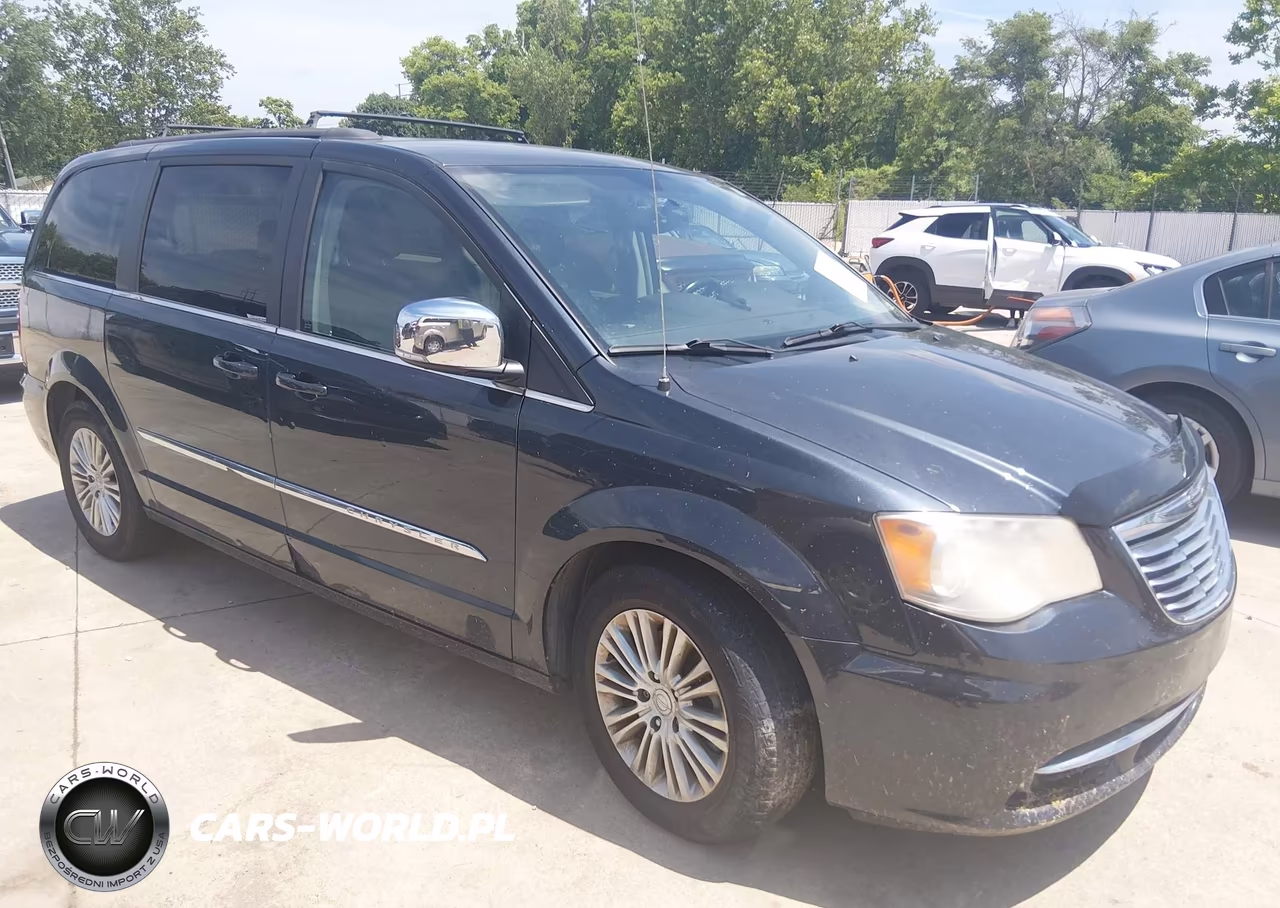 2013 Chrysler Town & Country Touring-L – zdjęcie 1 z 11