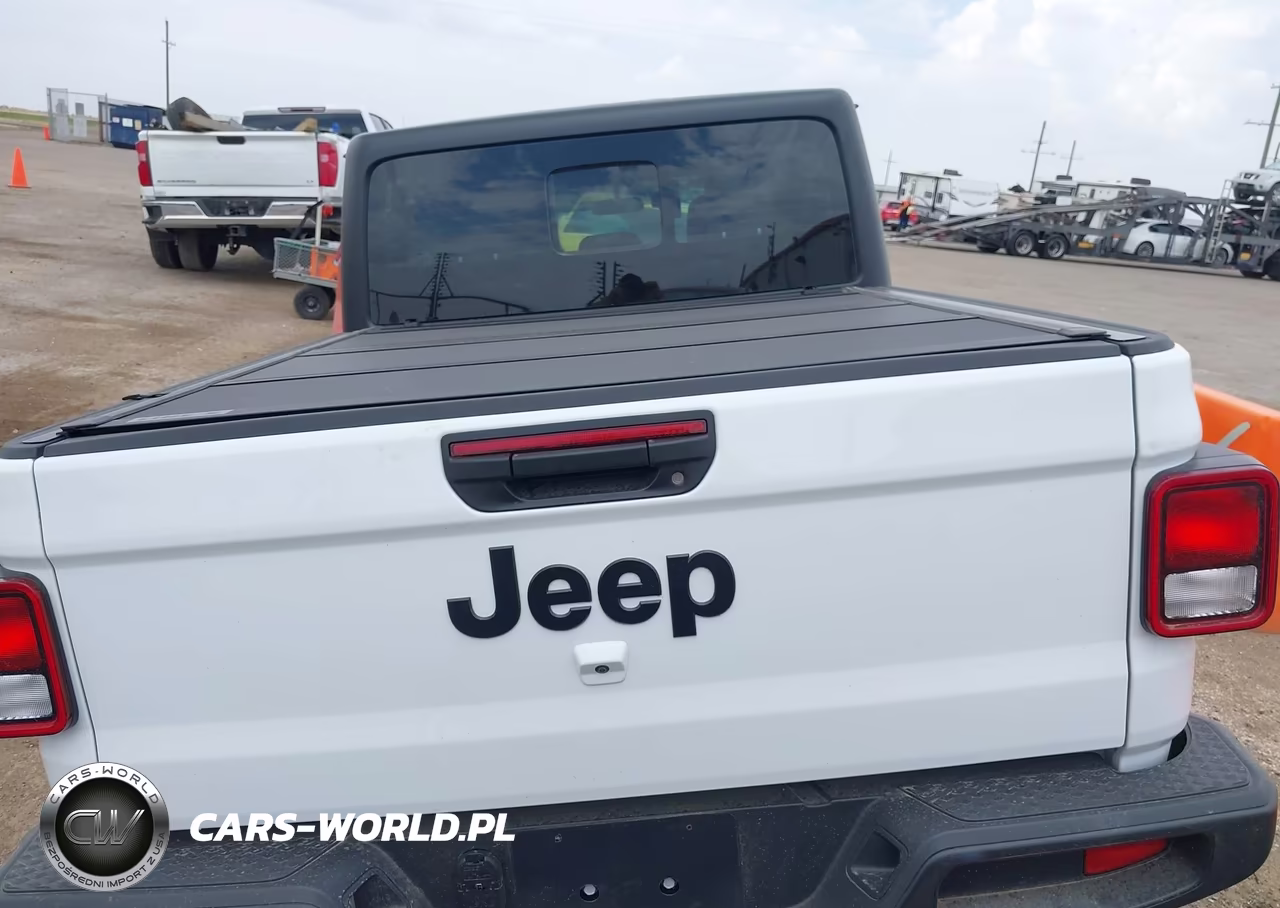 2025 Jeep Gladiator Sport VIN:1C6PJTAG1SL534402 - 17