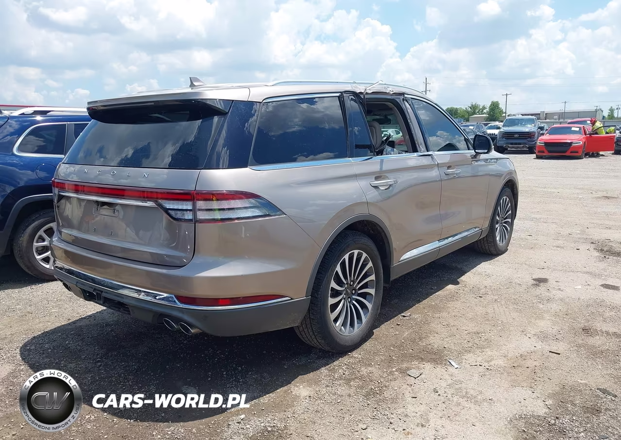 2020 Lincoln Aviator Reserve VIN:5LM5J7XC1LGL08925 - 4