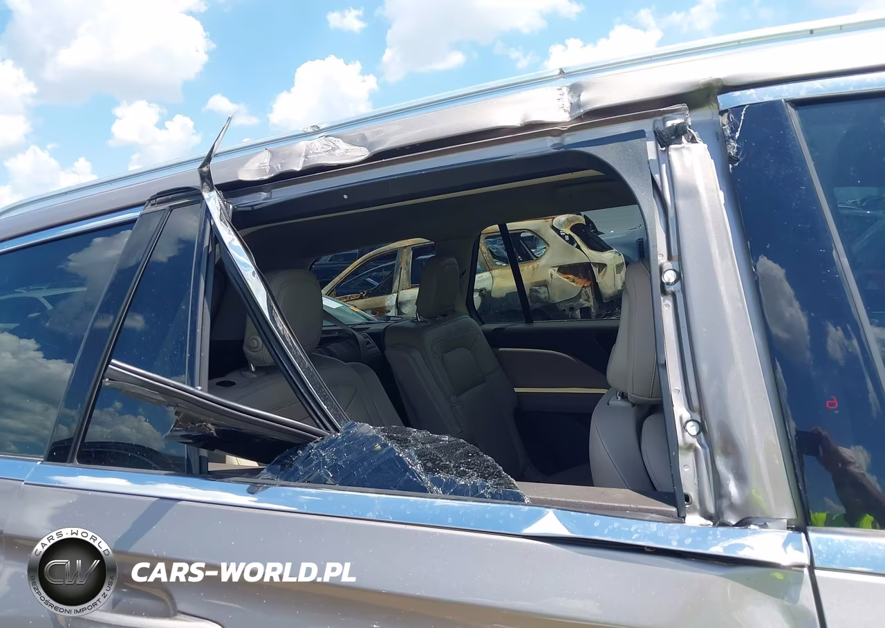 2020 Lincoln Aviator Reserve VIN:5LM5J7XC1LGL08925 - 6