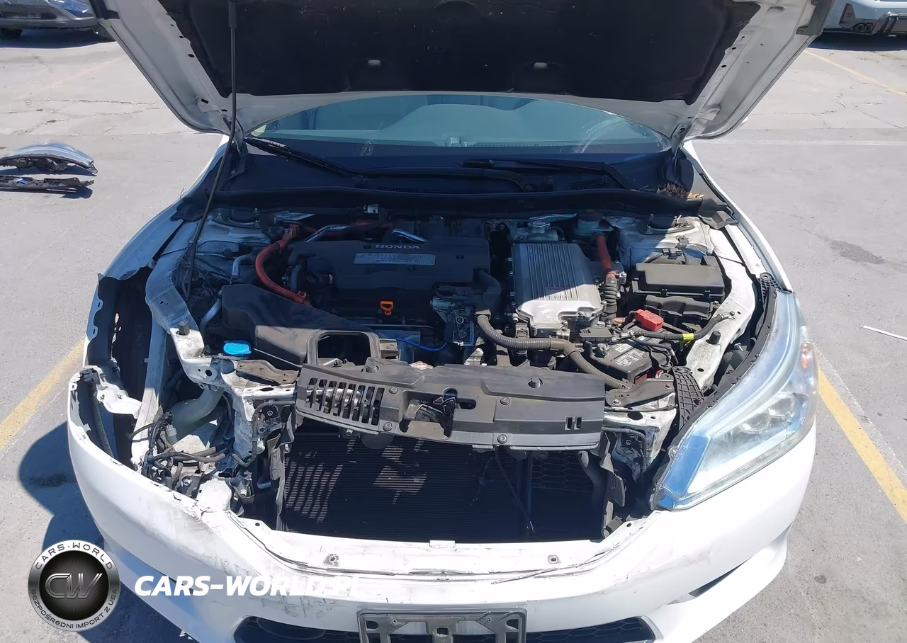 2015 Honda Accord Hybrid Touring VIN:1HGCR6F7XFA001381 - 10