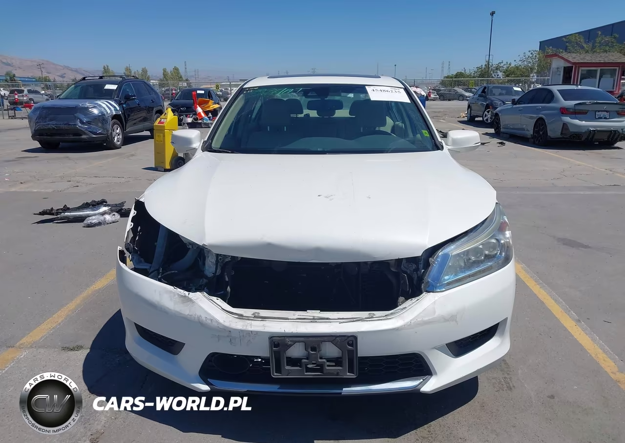 2015 Honda Accord Hybrid Touring VIN:1HGCR6F7XFA001381 - 13