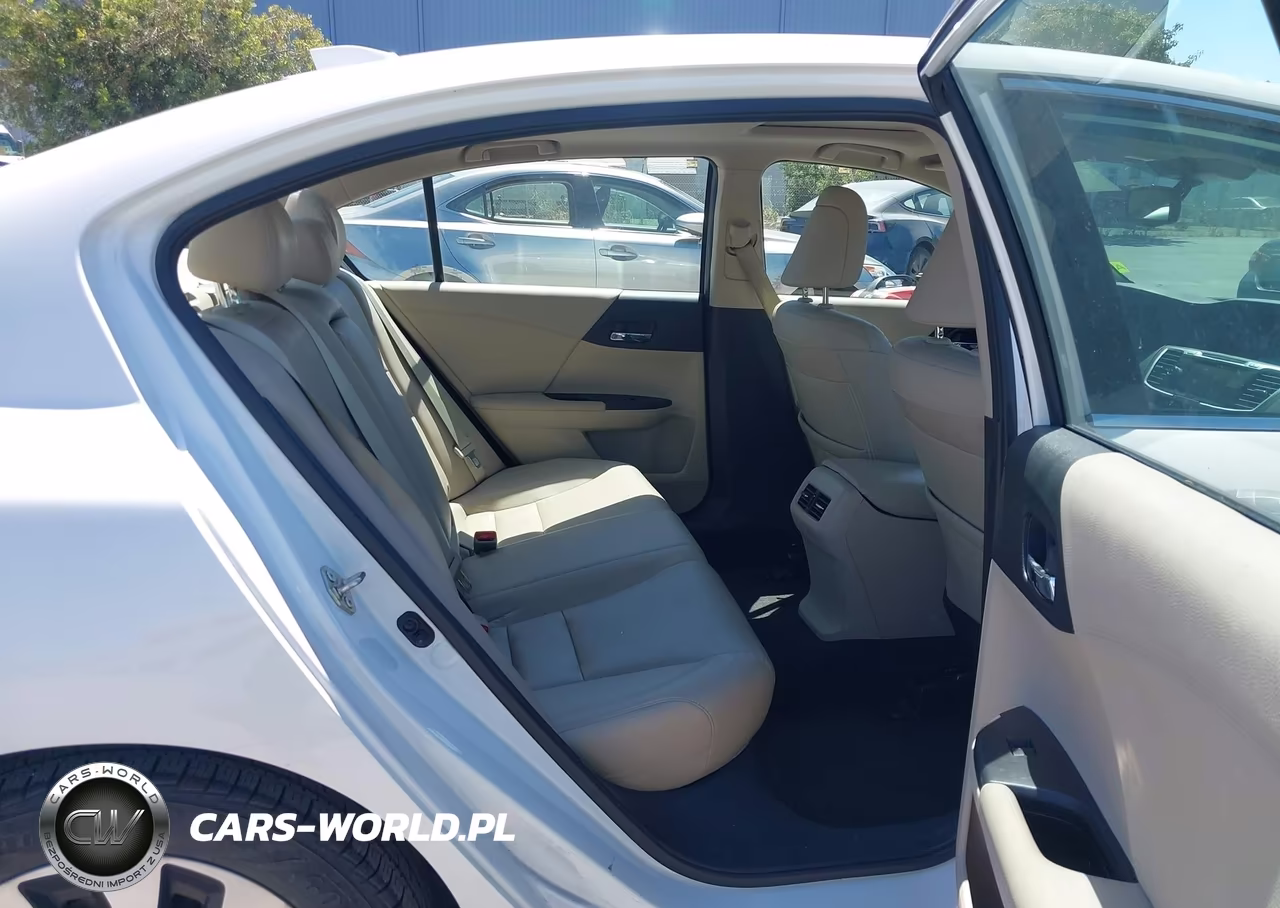 2015 Honda Accord Hybrid Touring VIN:1HGCR6F7XFA001381 - 8