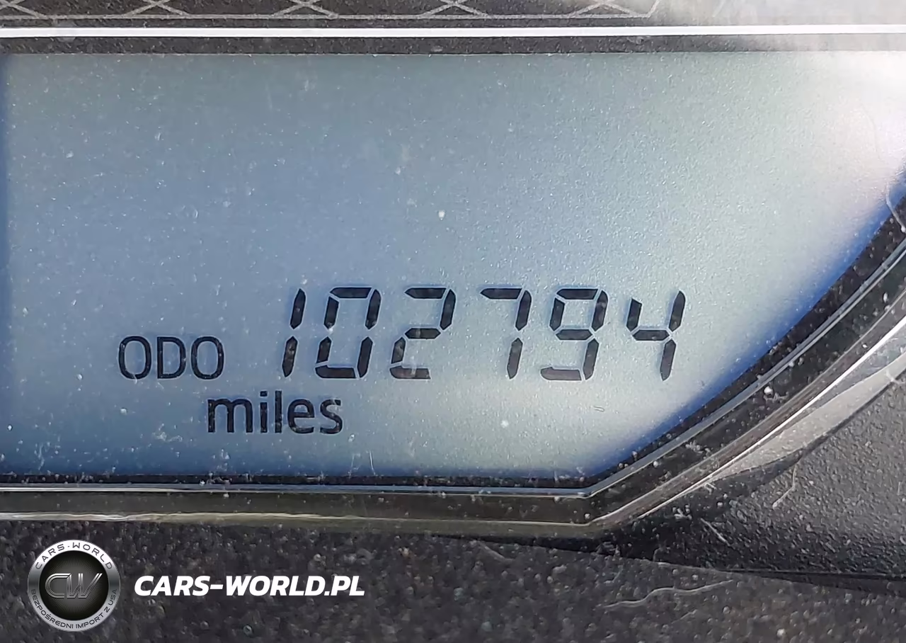 2015 Toyota Corolla Le VIN:2T1BURHE1FC352911 - 16