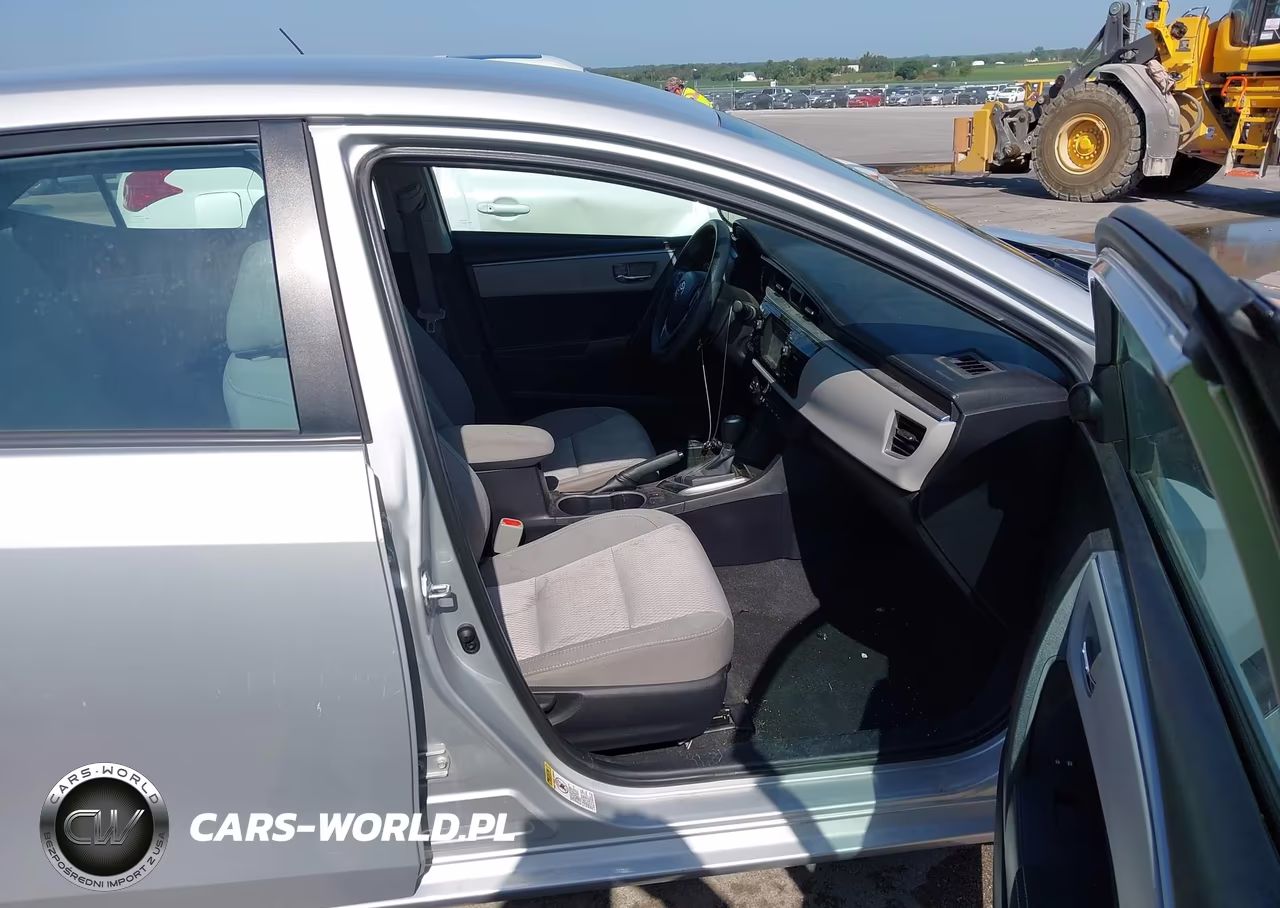 2015 Toyota Corolla Le VIN:2T1BURHE1FC352911 - 5
