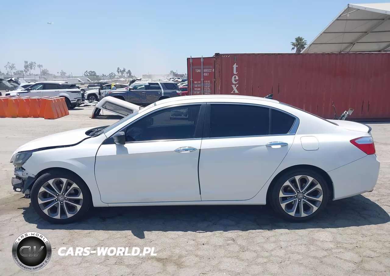 2015 Honda Accord Sport VIN:1HGCR2F55FA068431 - 15