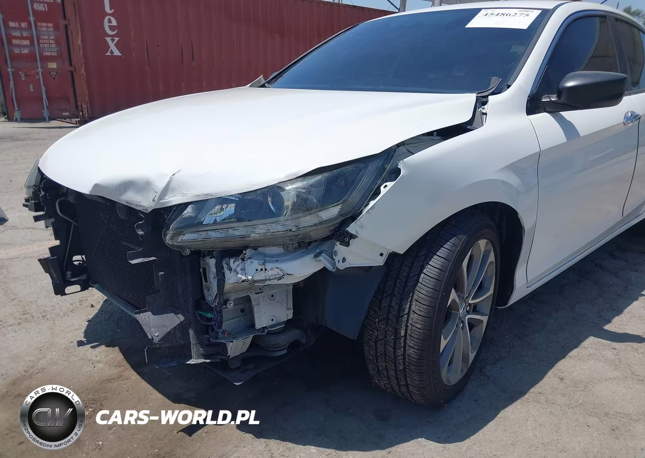 2015 Honda Accord Sport VIN:1HGCR2F55FA068431 - 18
