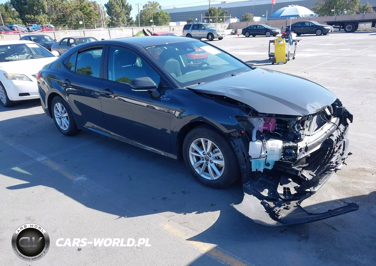 2026 Toyota Camry Le – zdjęcie 1 z 16