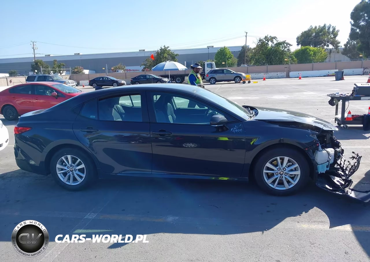 2026 Toyota Camry Le VIN:4T1DAACK9TU253814 - 13