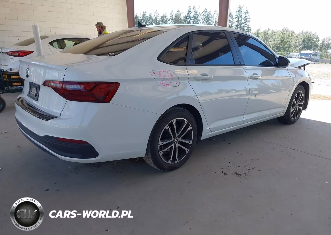 2024 Volkswagen Jetta 1.5T Sport VIN:3VWBM7BU6RM020444 - 4