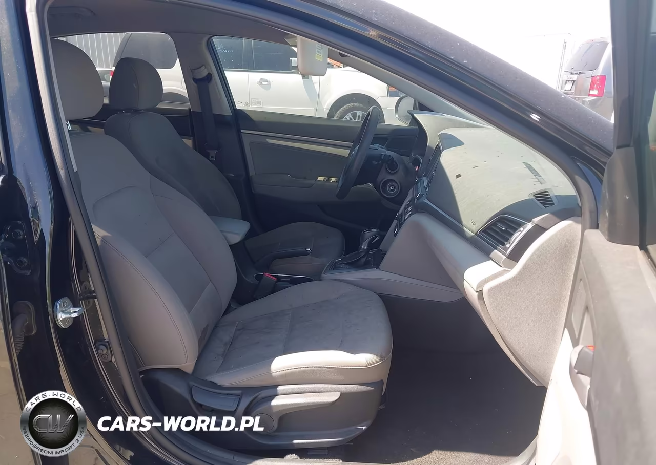 2018 Hyundai Elantra Sel VIN:5NPD84LF4JH214821 - 5