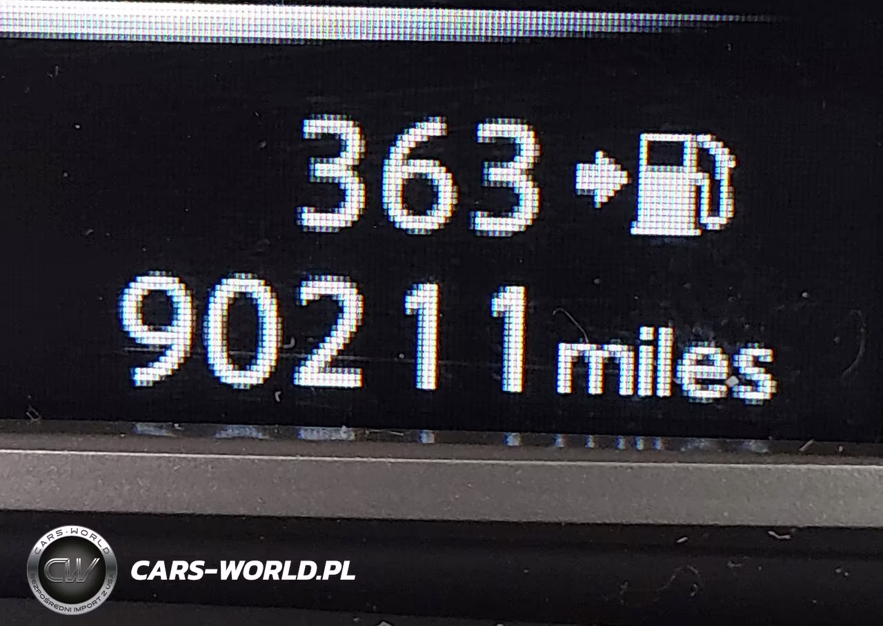 2018 Nissan Sentra S VIN:3N1AB7AP8JY346472 - 16