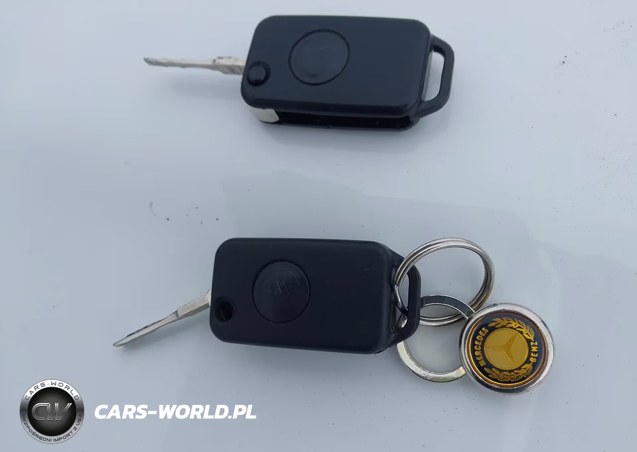 1997 Mercedes-Benz E 320 VIN:WDBJF55F0VJ032220 - 11