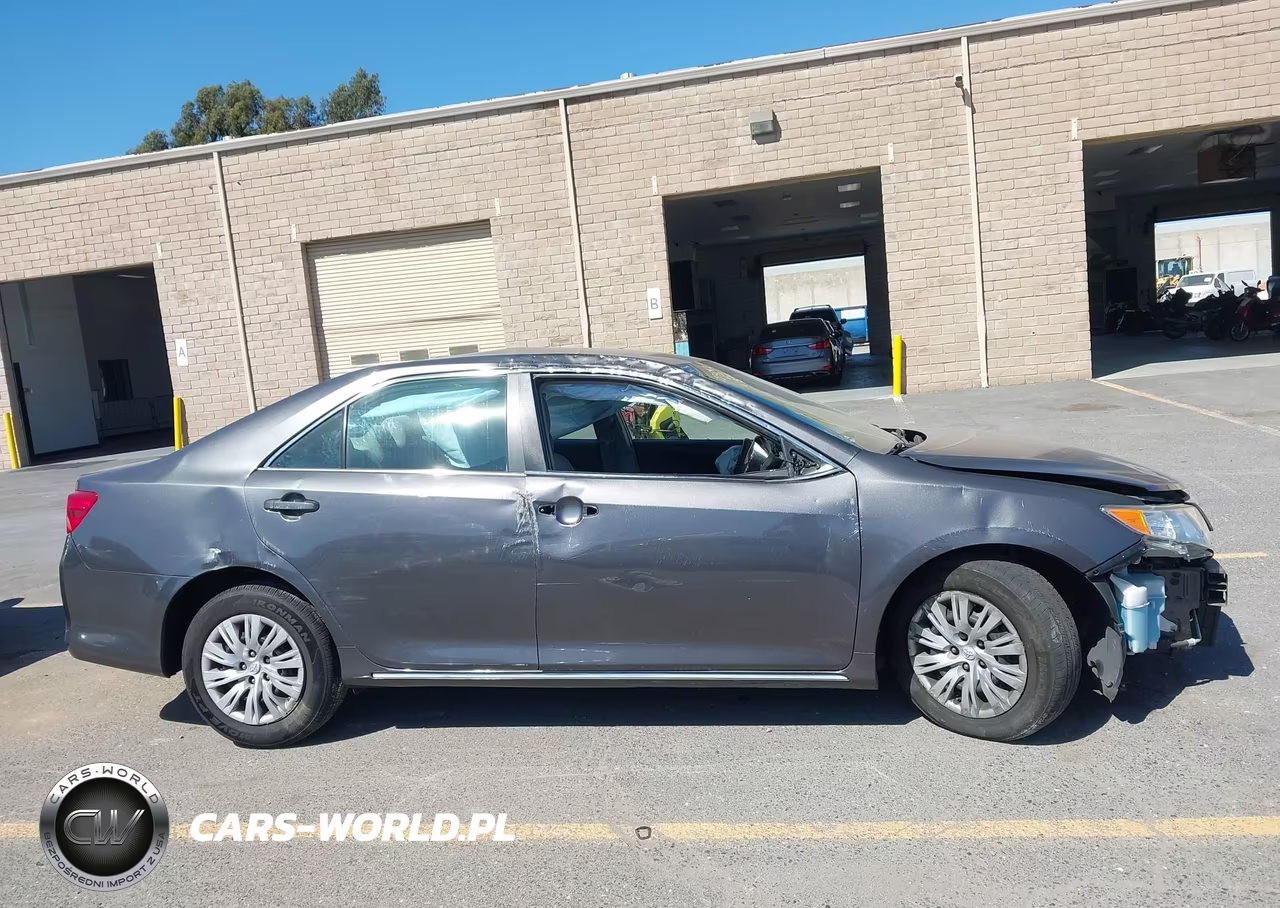 2013 Toyota Camry Le VIN:4T4BF1FK9DR328880 - 14