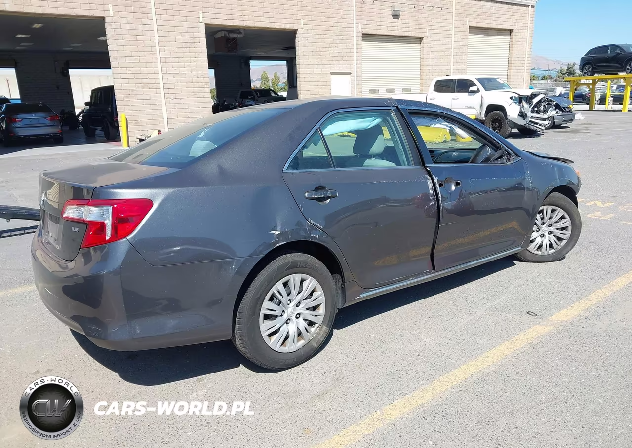 2013 Toyota Camry Le VIN:4T4BF1FK9DR328880 - 4