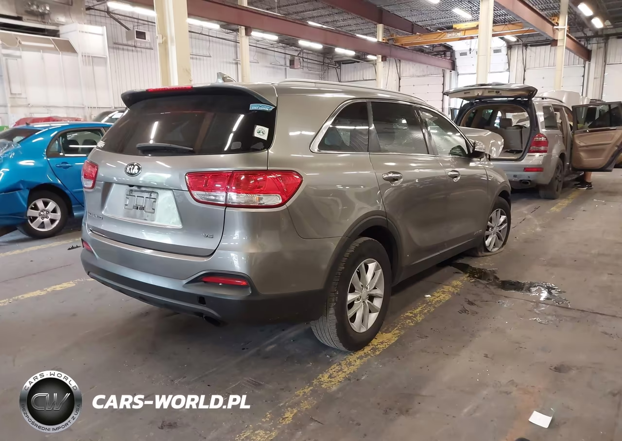 2016 Kia Sorento 3.3L Lx VIN:5XYPGDA59GG072556 - 4