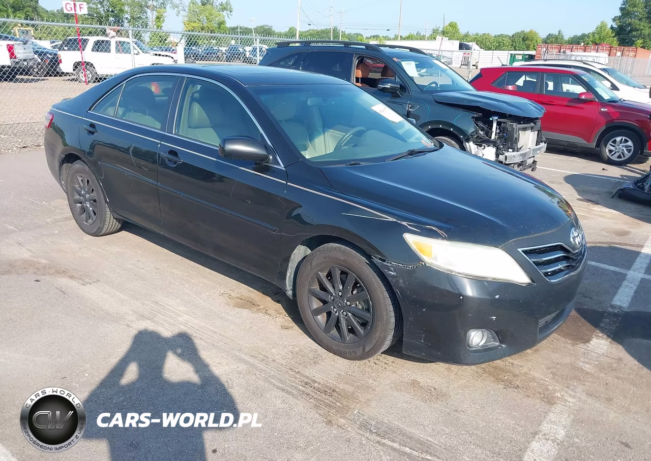 2010 Toyota Camry Xle V6 – zdjęcie 1 z 14