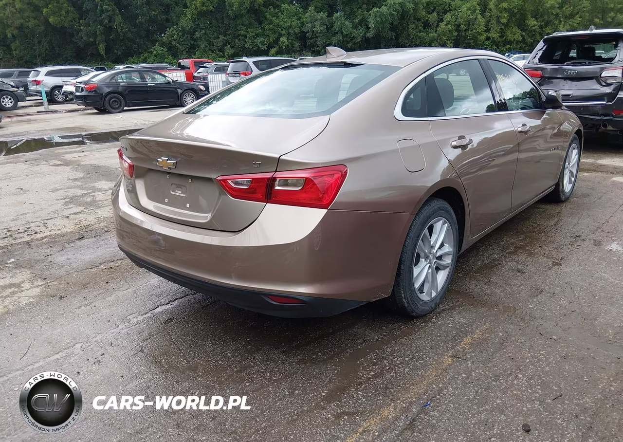 2018 Chevrolet Malibu Lt VIN:1G1ZD5ST4JF260456 - 4