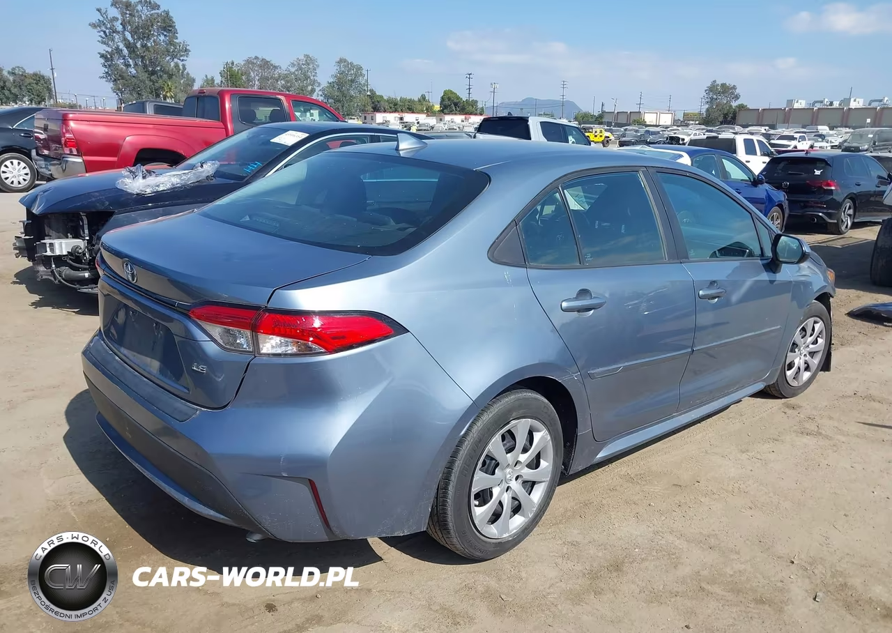 2020 Toyota Corolla Le VIN:5YFEPRAE9LP065648 - 4