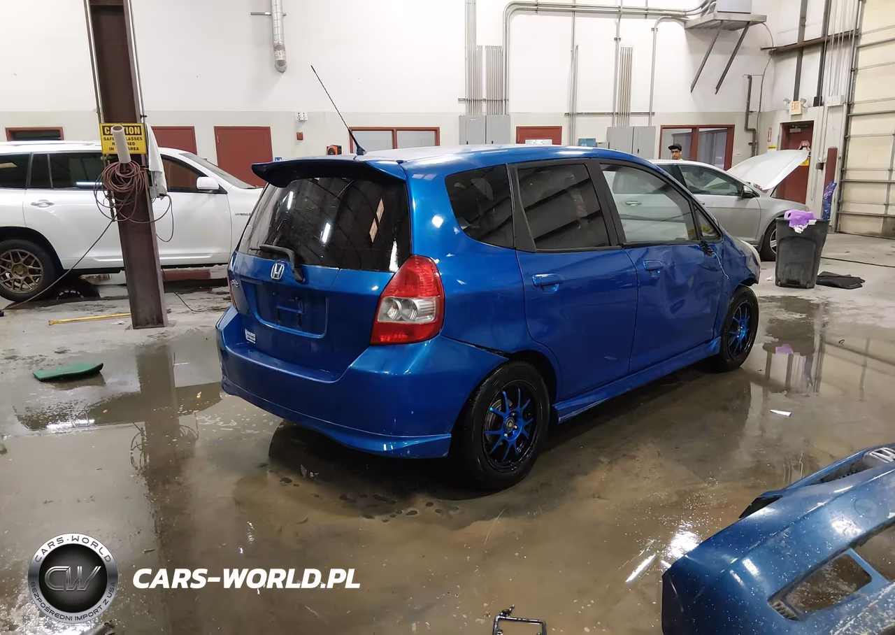 2007 Honda Fit Sport VIN:JHMGD376X7S022342 - 4