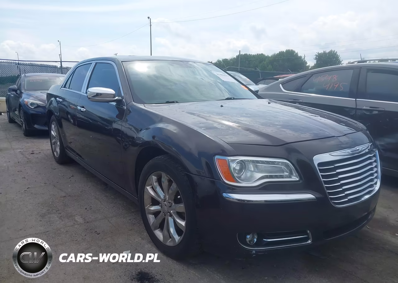 2013 Chrysler 300C Awd – zdjęcie 1 z 17