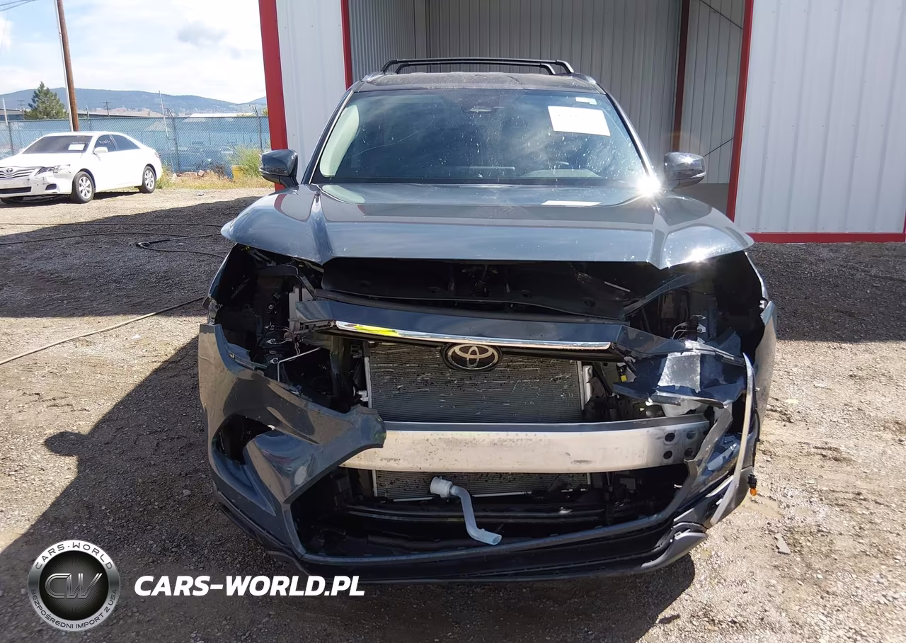 2024 Toyota Grand Highlander Xle VIN:5TDAAAB55RS057692 - 13