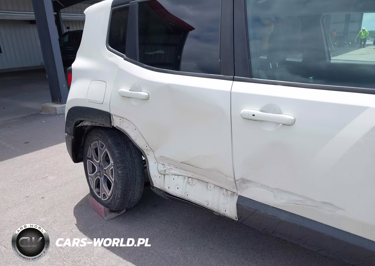 2018 Jeep Renegade Limited 4X4 VIN:ZACCJBDBXJPG76372 - 6
