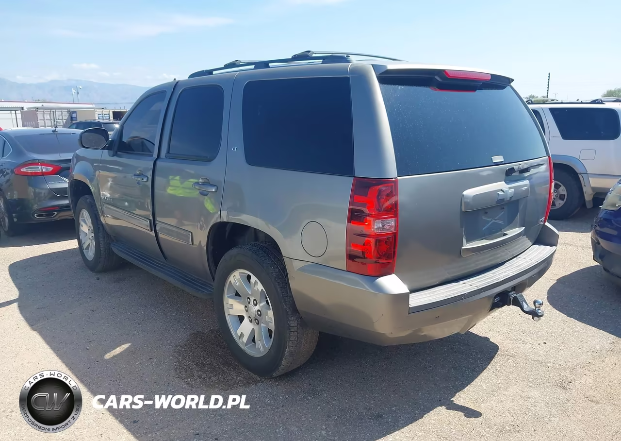 2009 Chevrolet Tahoe Lt1 VIN:1GNEC23389R262699 - 3