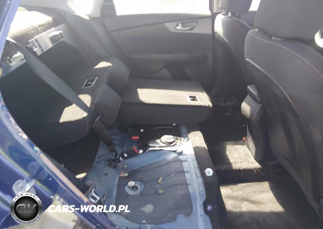 2019 Kia Forte Lxs VIN:3KPF24AD5KE071329 - 8