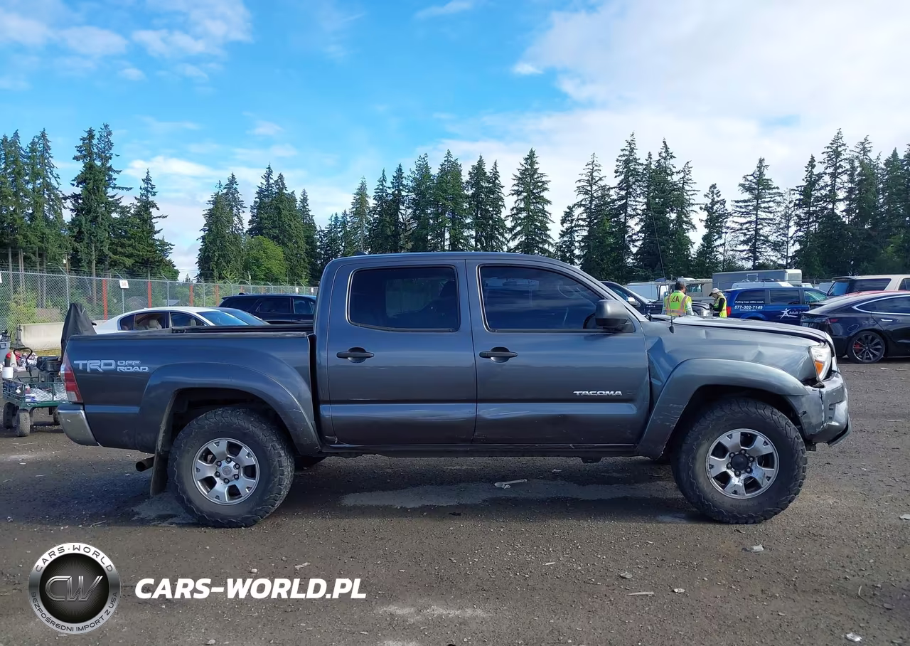 2014 Toyota Tacoma Base V6 VIN:5TFLU4EN4EX104079 - 13