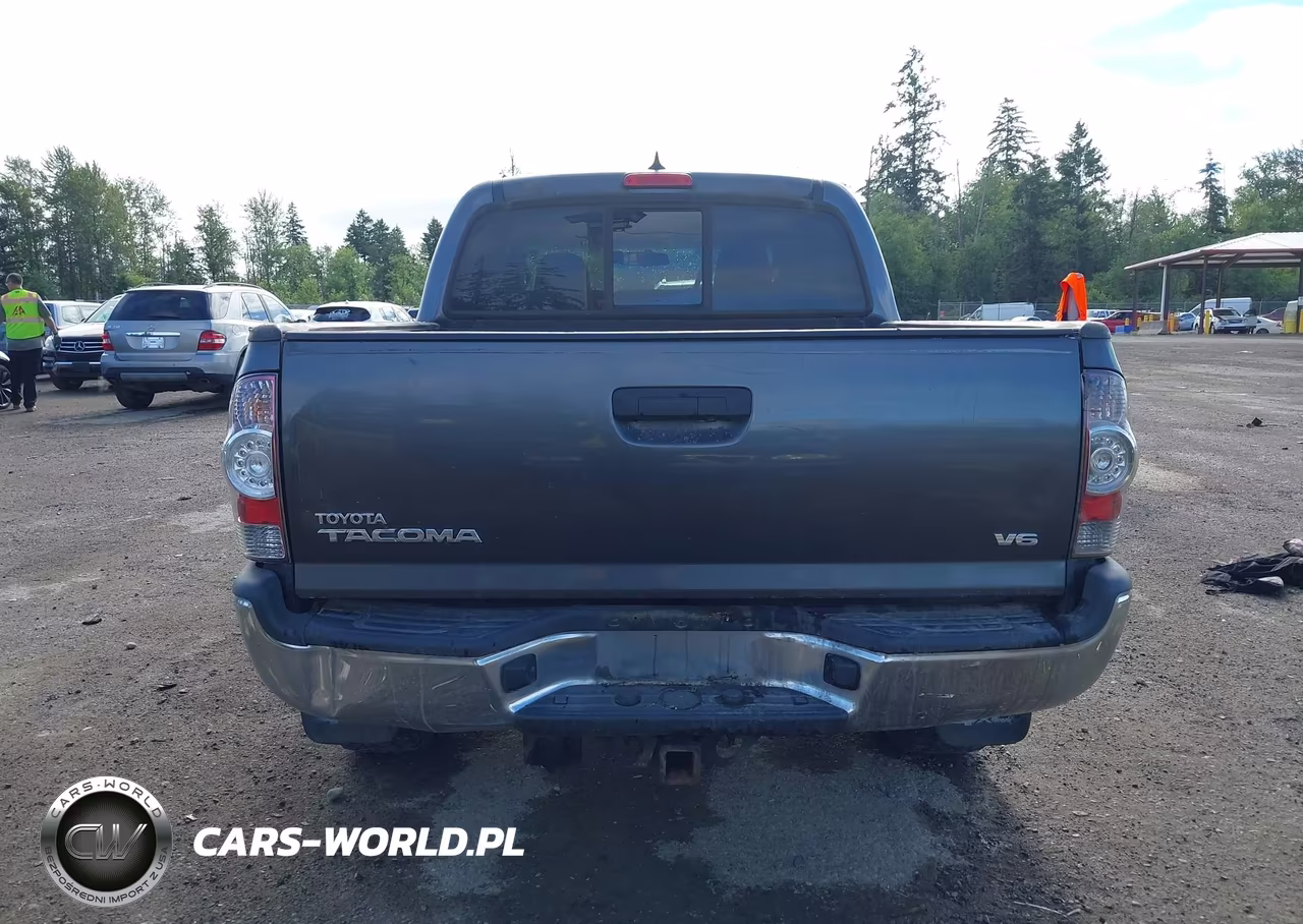 2014 Toyota Tacoma Base V6 VIN:5TFLU4EN4EX104079 - 16