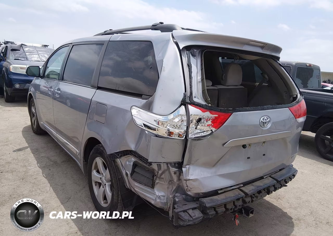 2012 Toyota Sienna Le V6 8 Passenger VIN:5TDKK3DC4CS259195 - 3