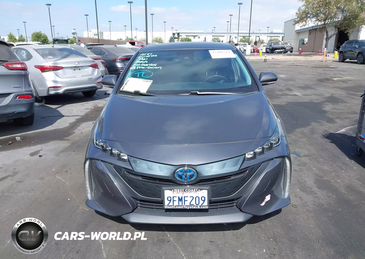 2018 Toyota Prius Prime Plus VIN:JTDKARFPXJ3081197 - 12