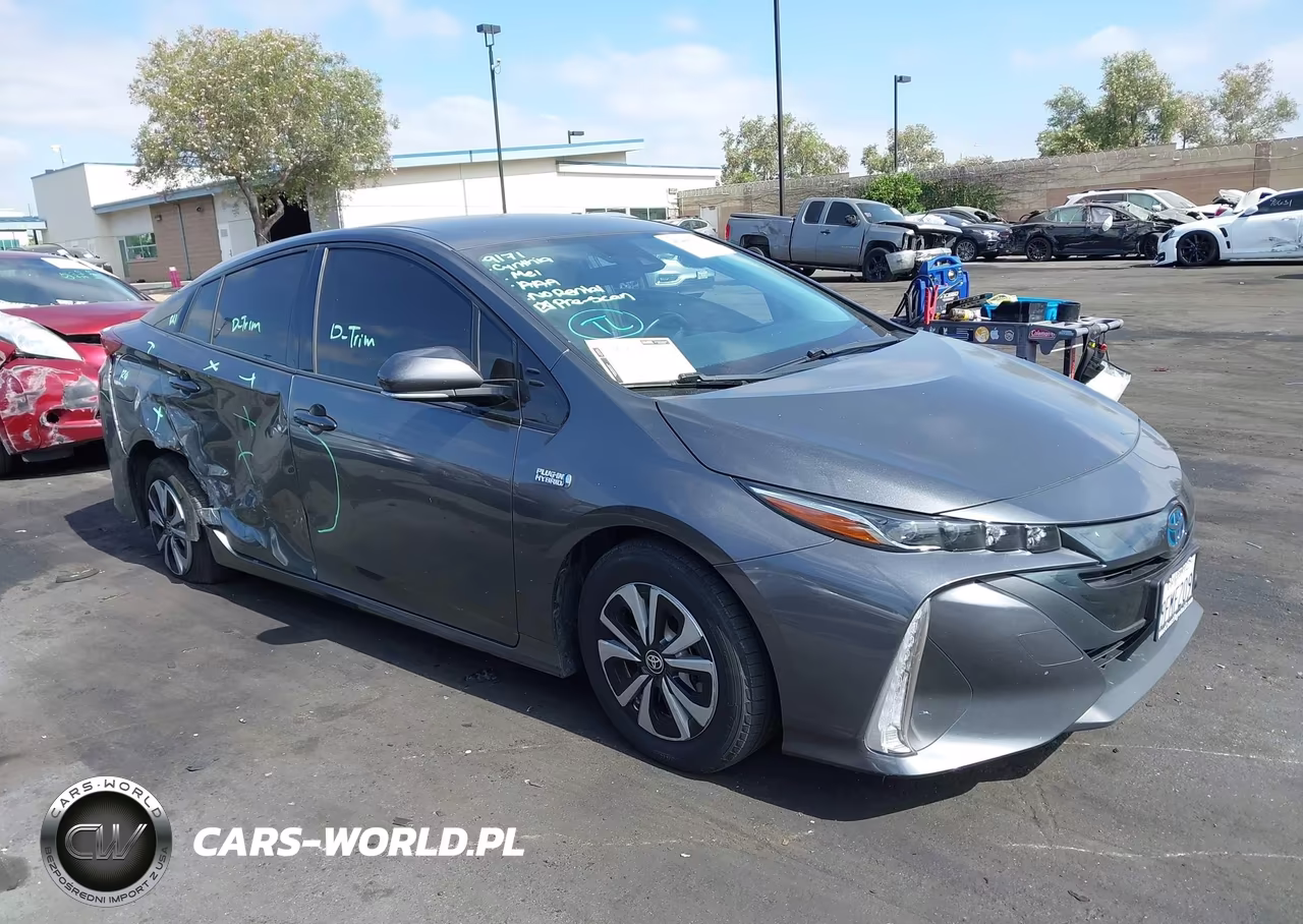 2018 Toyota Prius Prime Plus VIN:JTDKARFPXJ3081197 - 13