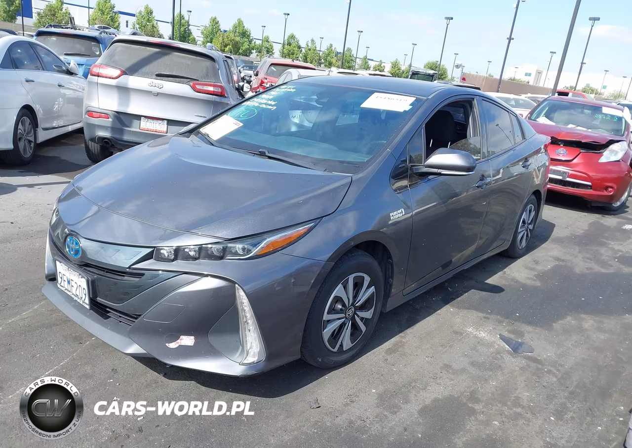 2018 Toyota Prius Prime Plus VIN:JTDKARFPXJ3081197 - 2