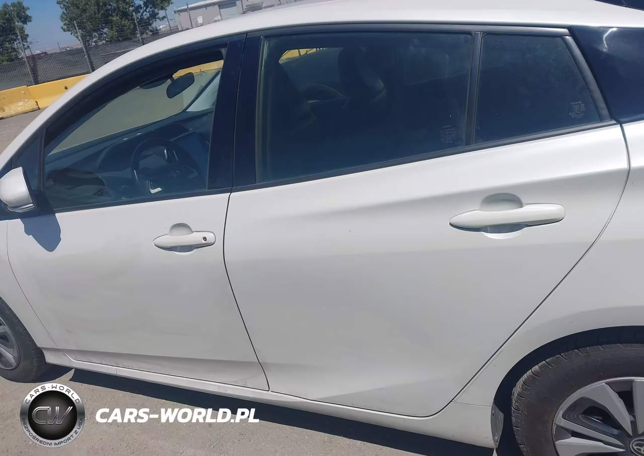 2018 Toyota Prius Prime Premium VIN:JTDKARFP2J3102835 - 14