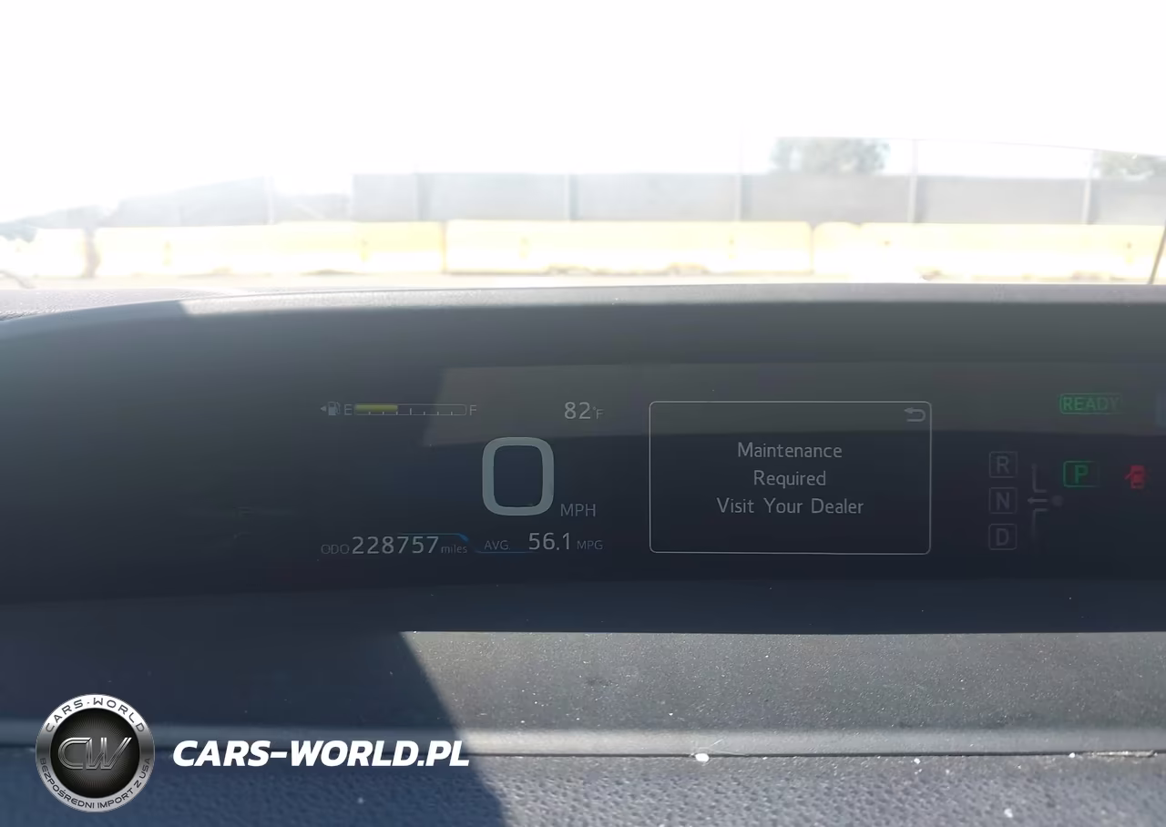 2018 Toyota Prius Prime Premium VIN:JTDKARFP2J3102835 - 7