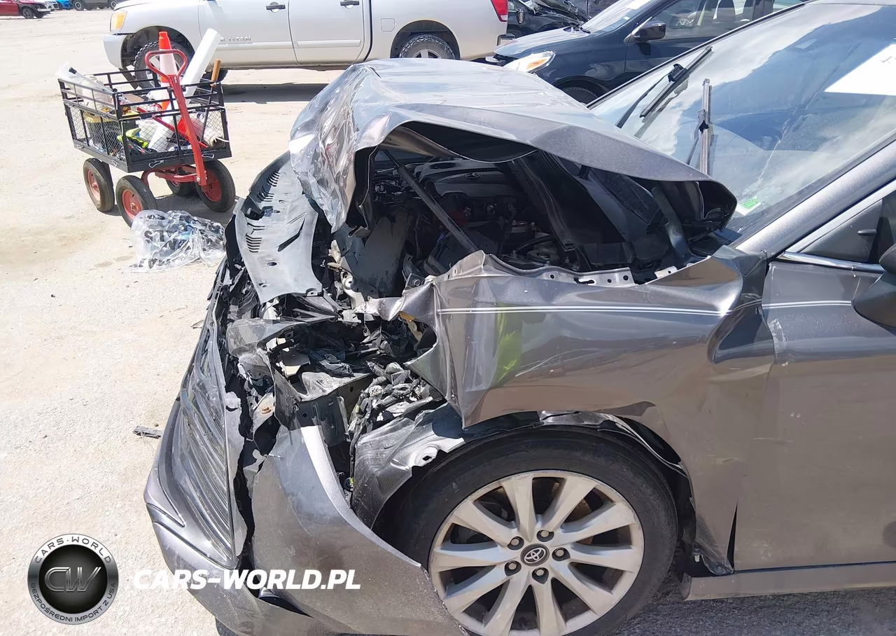 2020 Toyota Camry Le VIN:4T1C11AK1LU322350 - 6