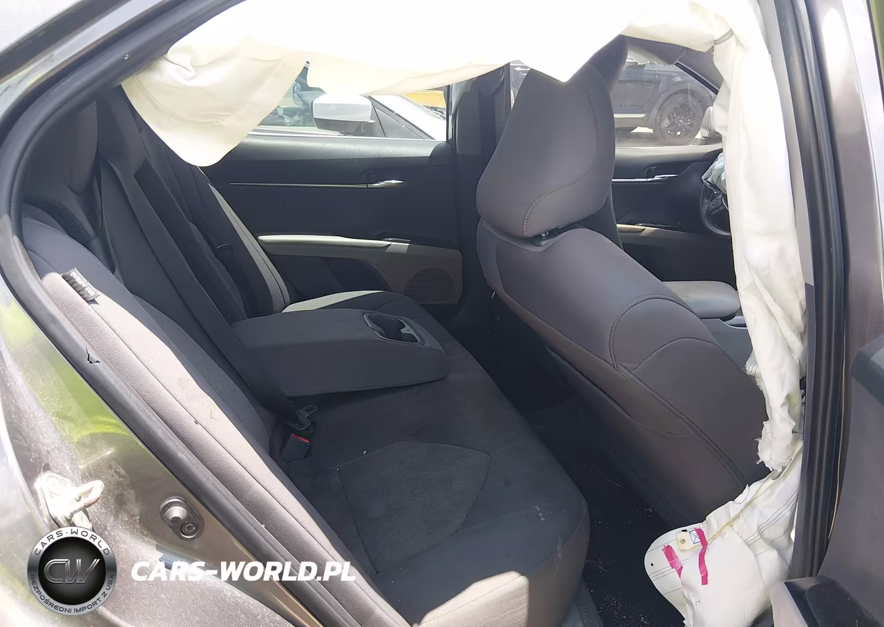 2020 Toyota Camry Le VIN:4T1C11AK1LU322350 - 8