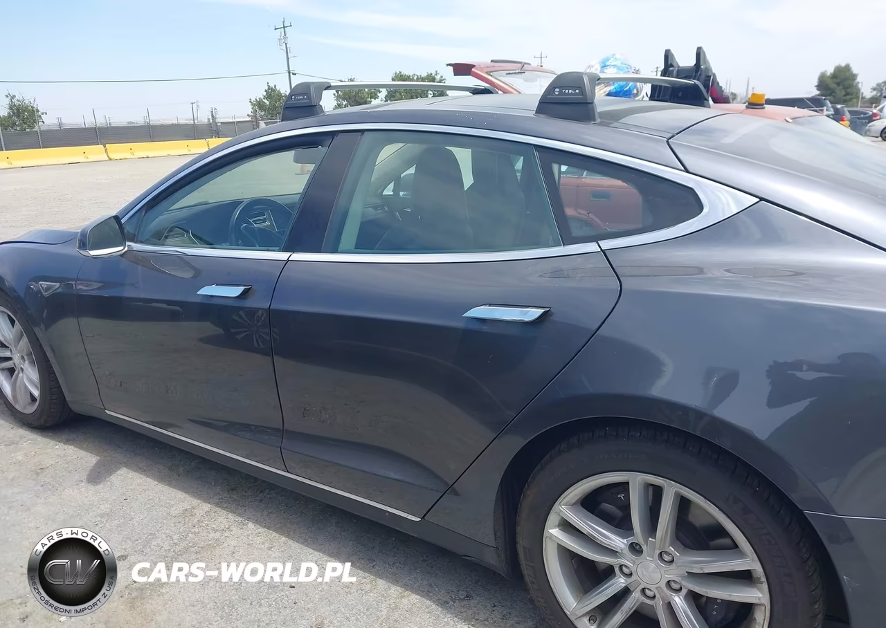 2015 Tesla Model S 70D-85D-P85D VIN:5YJSA1H20FF100272 - 15