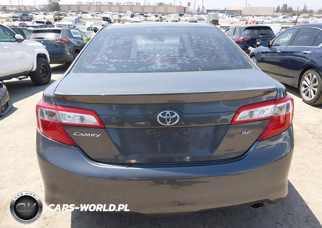 2014 Toyota Camry Se Sport VIN:4T1BF1FK5EU753086 - 17
