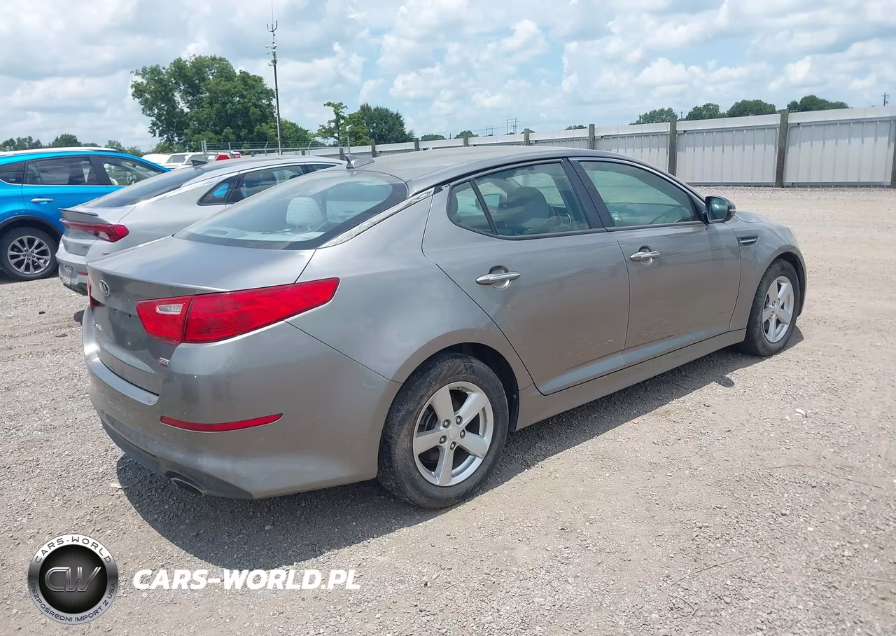 2015 Kia Optima Lx VIN:5XXGM4A72FG515109 - 4